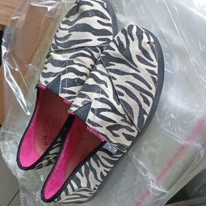 Skechers Bobs Warm Feet Glitter Zebra Print Flats Slip On Shoes Womens 9.5 Lined